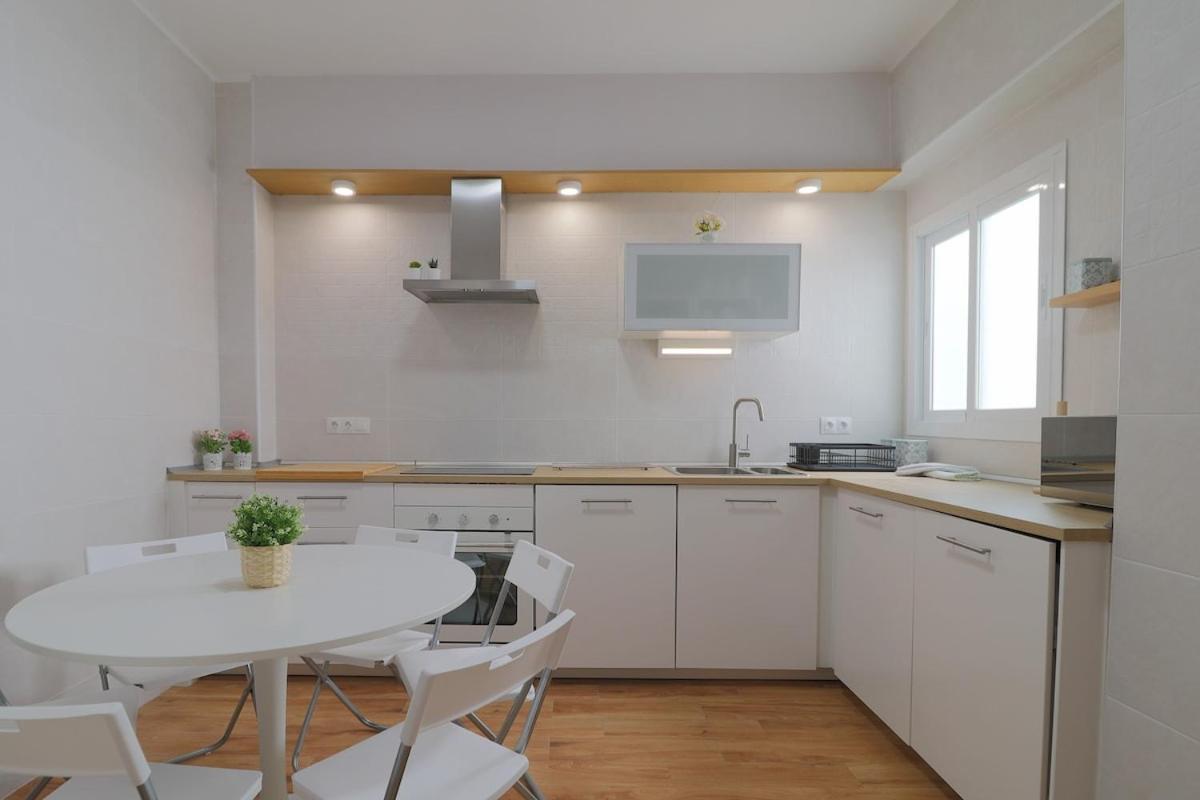 C102 - Huge And Stylish 5 Bedroom By The Center Malaga Exterior photo